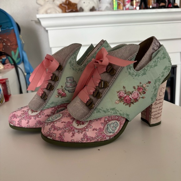 Hot Chocolate Design Shoes - Marie Antoinette from hot chocolate Cute Heels